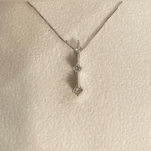 Beautiful 3 Diamond Necklace